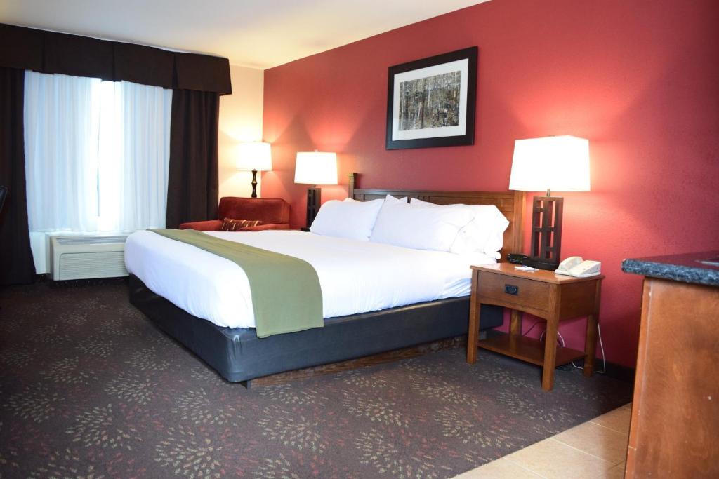 Holiday Inn Express Hocking Hills-Logan by IHG photo