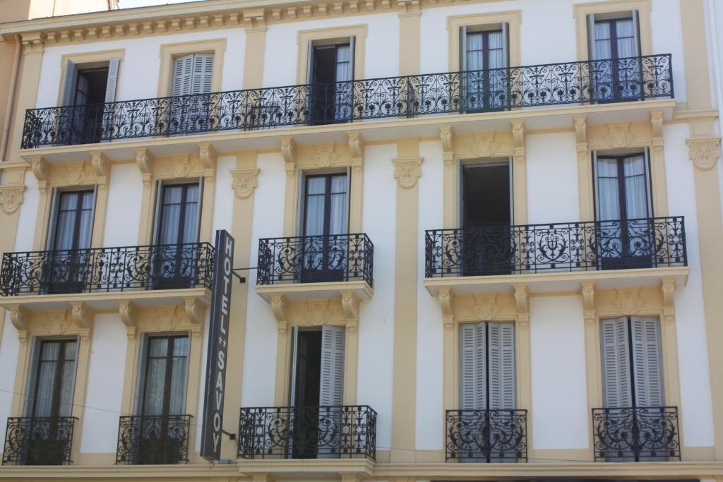 Hotel Savoy - Housity