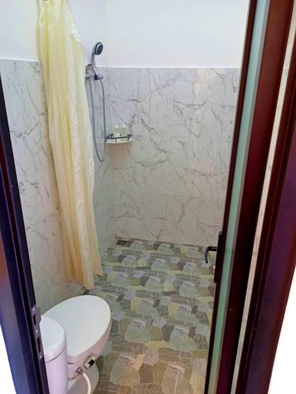 Adila Warung and Homestay - 11