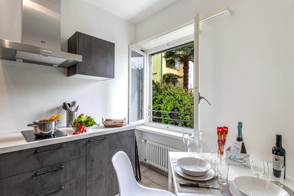 Kuchyň nebo kuchyňský kout v ubytování Residenza La Serenata