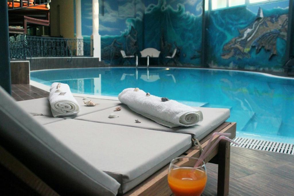 Bazén v ubytování Hotel Princi i Arberit nebo v jeho okolí