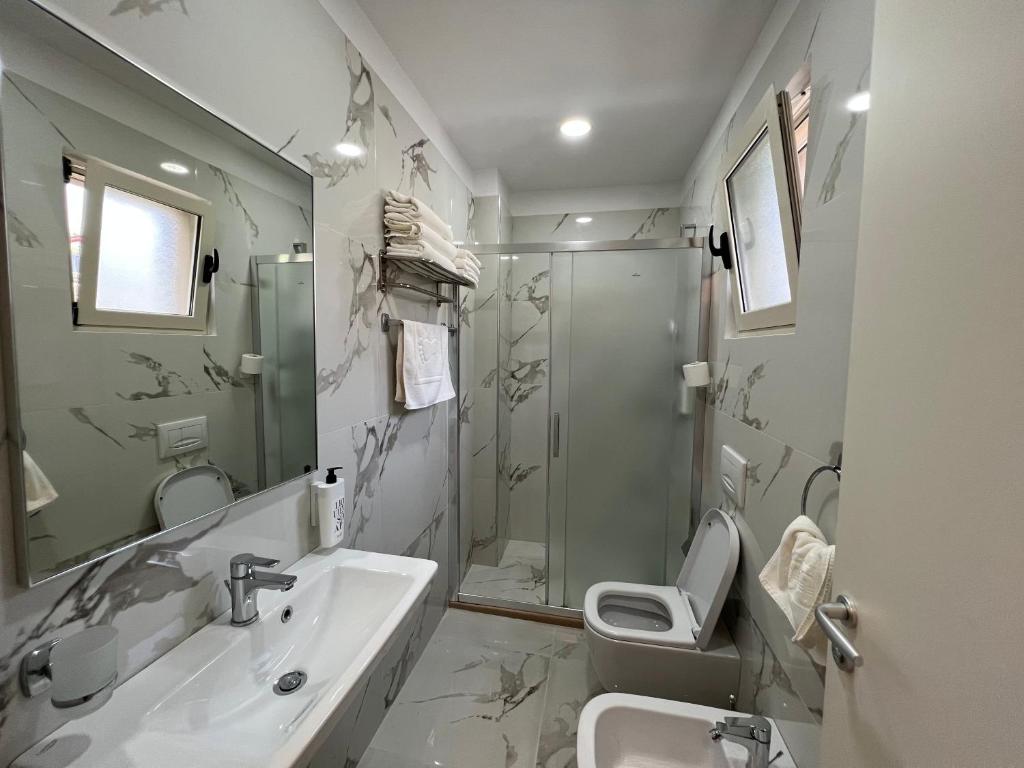 Koupelna v ubytování Sofo Hotel Dhermi