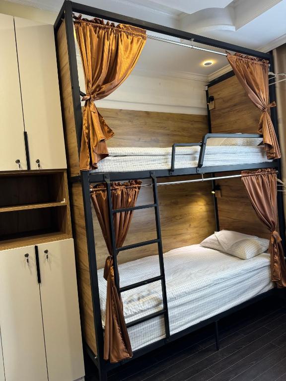 Old City Guesthouse Ulaanbaatar - Bunk Bed In Female Dormitory Room