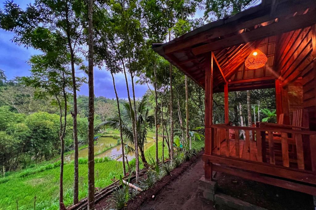 Aulia Bungalows Tetebatu - 9