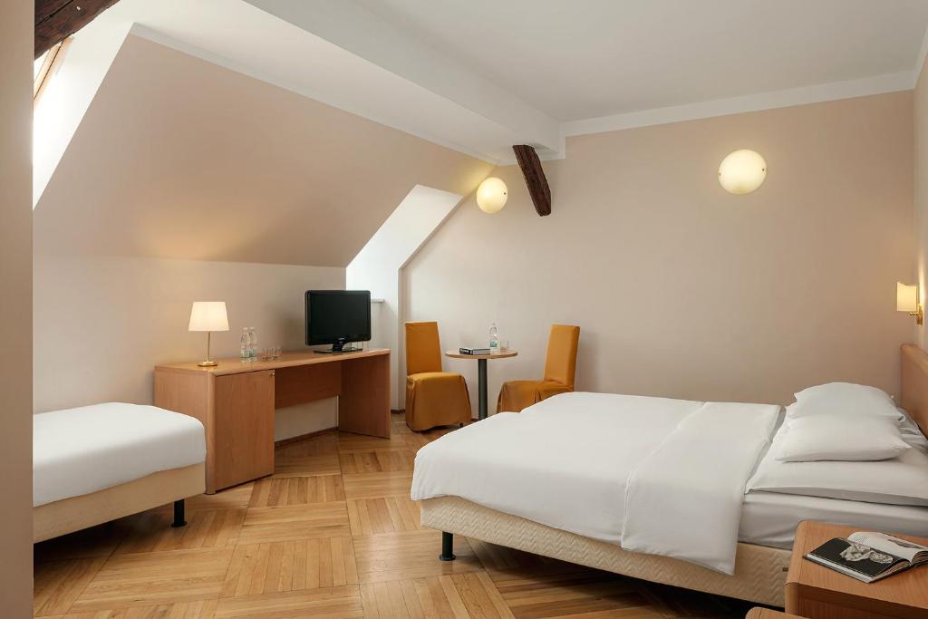 Hotel Roma Prague - Resim 37