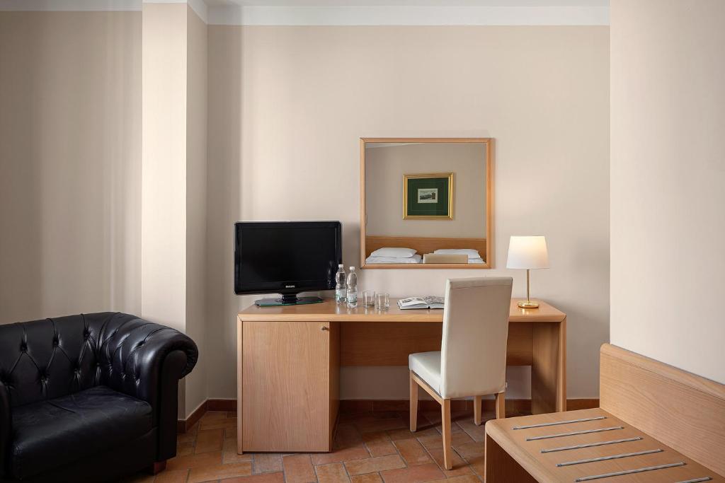 Hotel Roma Prague - Resim 38