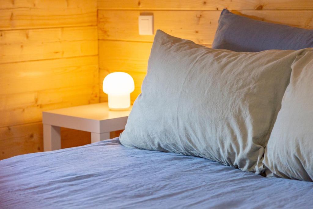 Postel nebo postele na pokoji v ubytování Chalet 5 personnes, proche canal