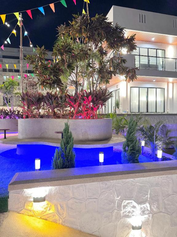 Bazén v ubytování Qube Resort Kep nebo v jeho okolí