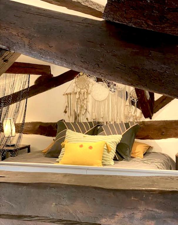 Fotografie z fotogalerie ubytování LE PRIEURé - Suites romantiques spa privatif, piscine, jardin, massages proche de Toulouse v destinaci Verfeil