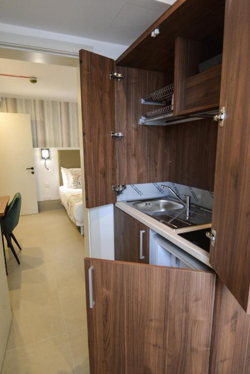 Kuchyň nebo kuchyňský kout v ubytování Aqueduct Boutique B&B