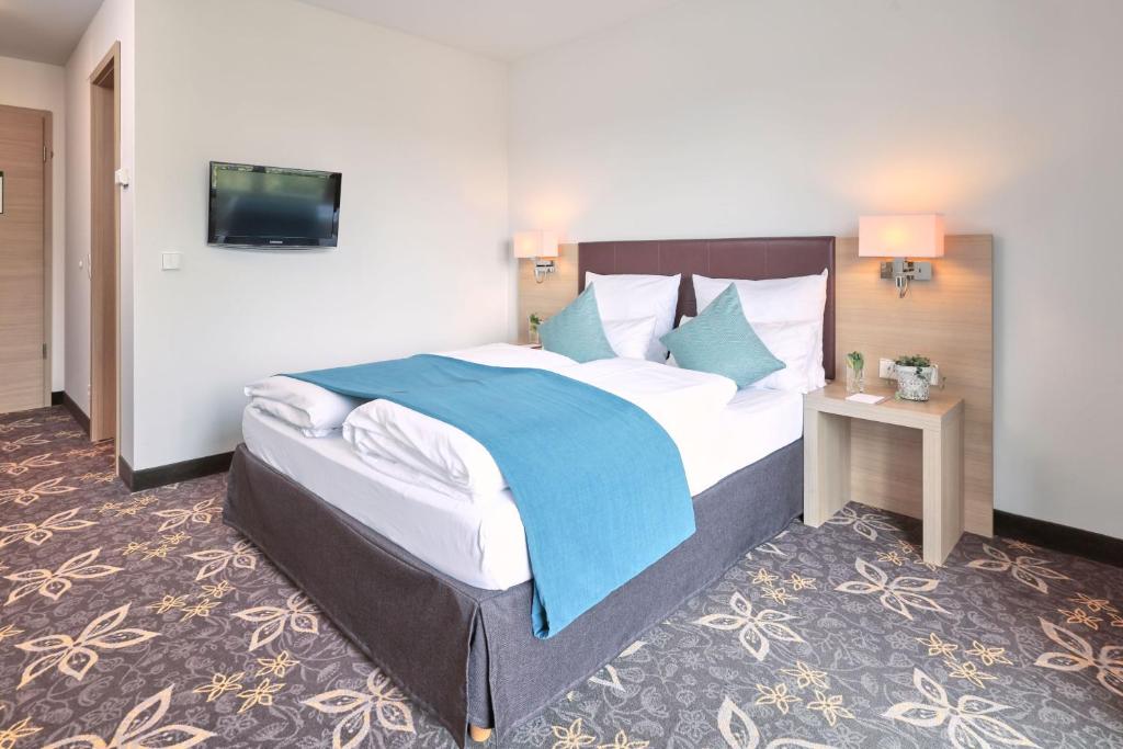 Hotel Württemberger Hof - Superior Single Room With Queen-Size Bed