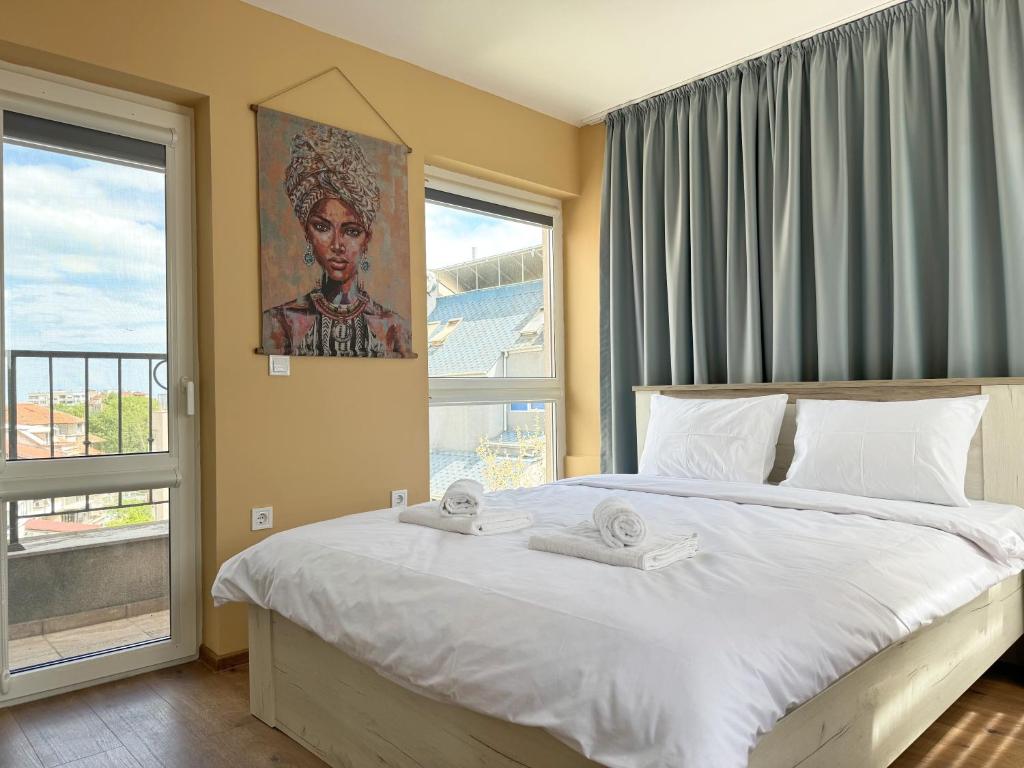 Image showcasing Artistic Apartment for 4 Guests in Burgas, Burgas City (updated prices ...
