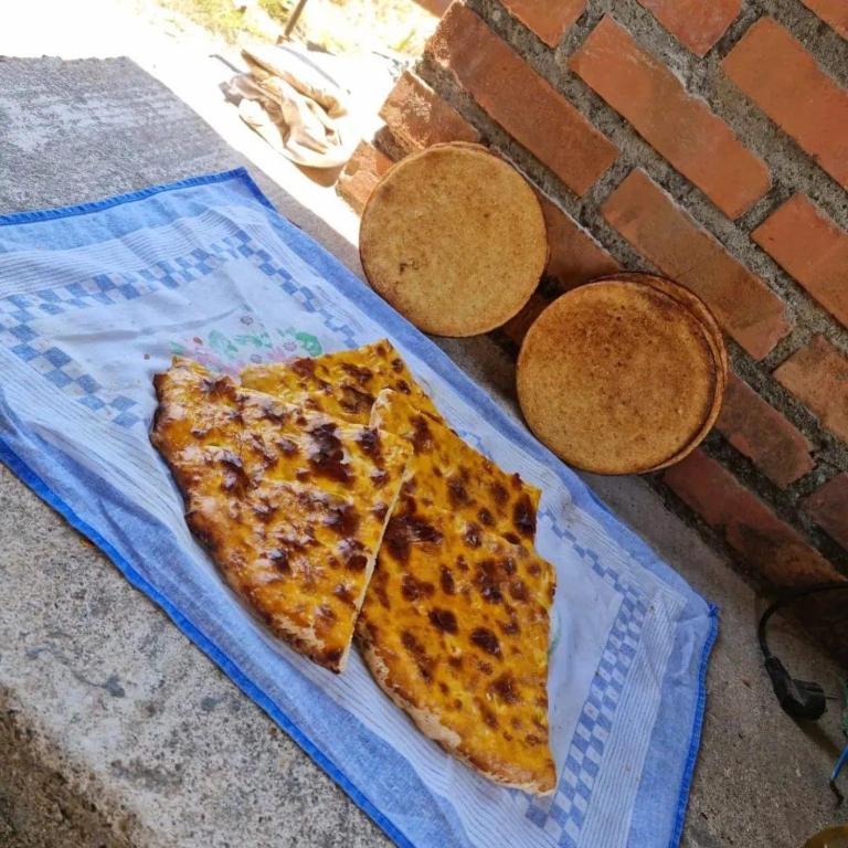 Jídlo v penzionu nebo okolí