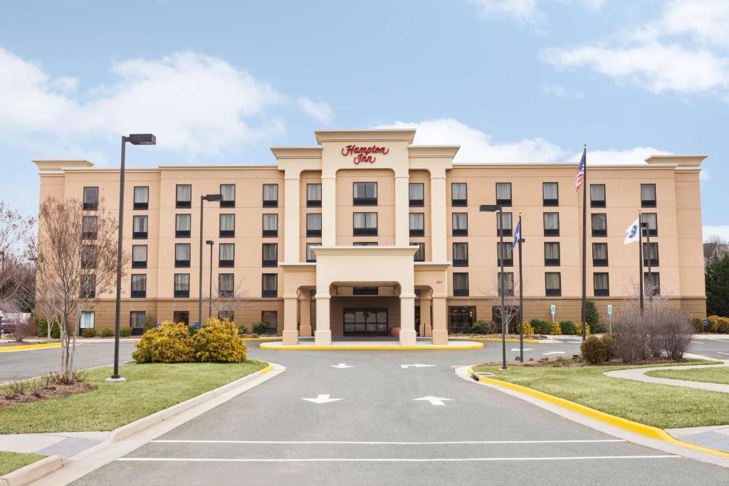 a rendering of the front of a building at Hampton Inn Warrenton, Va in Warrenton