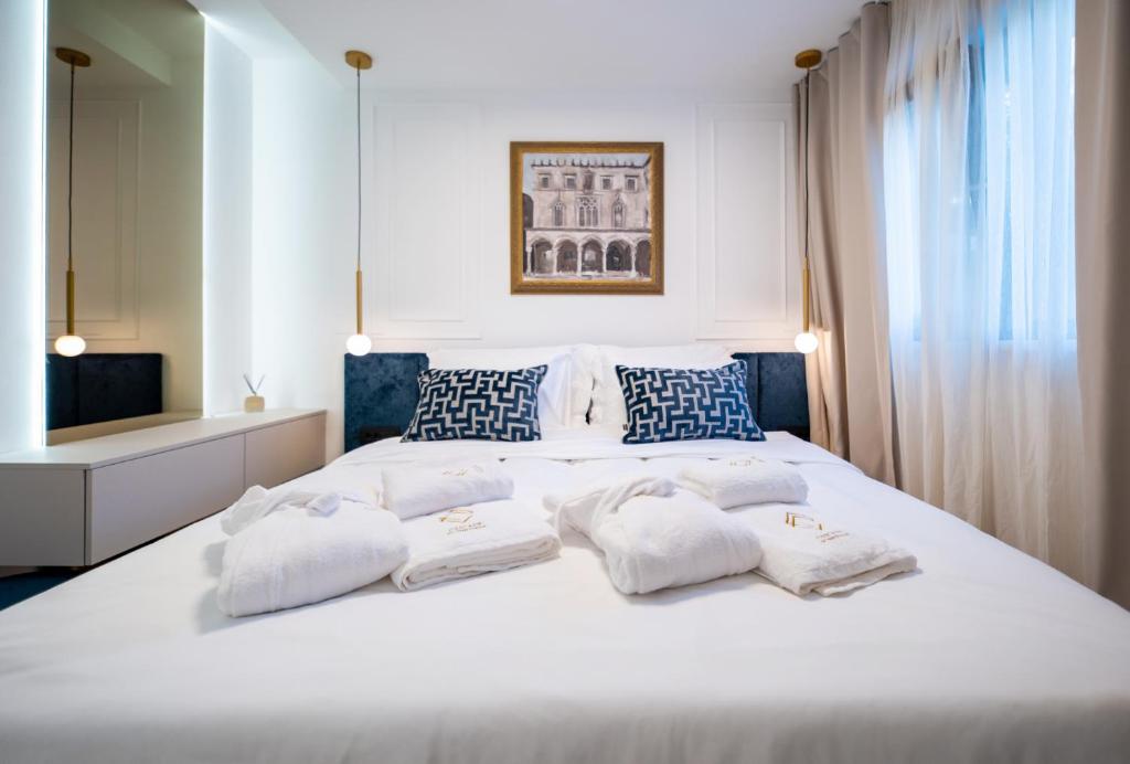 Cascade Luxury Apartments - 17