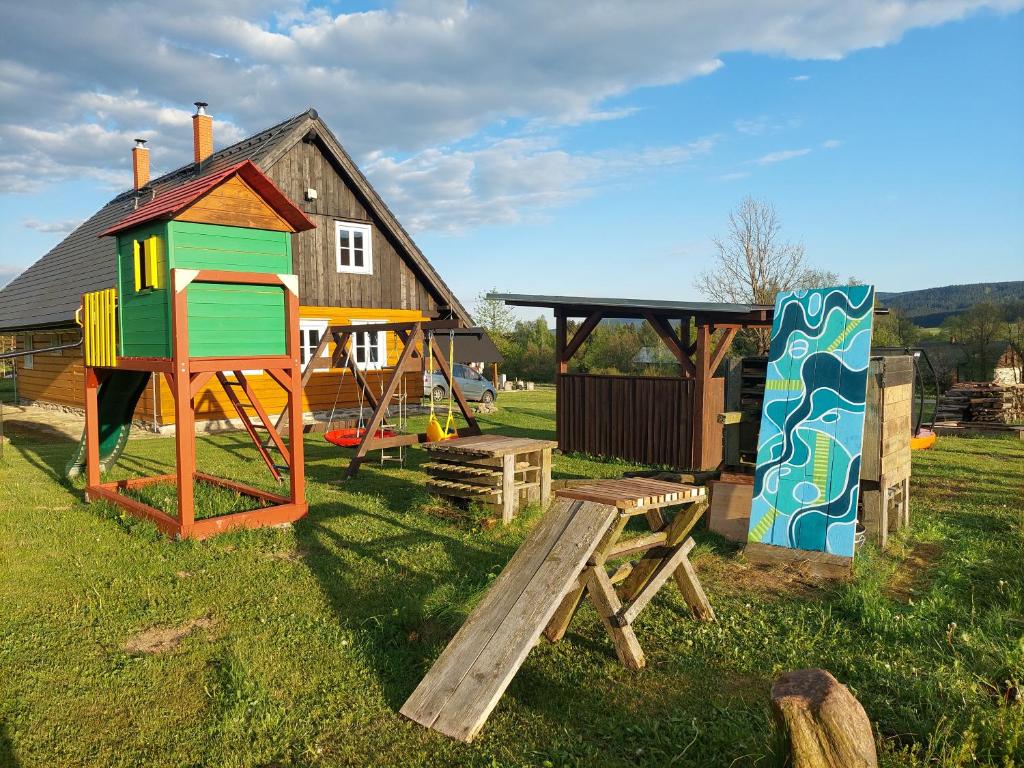 Herní místnost nebo prostor pro děti v ubytování Chalupa Jadrná 2