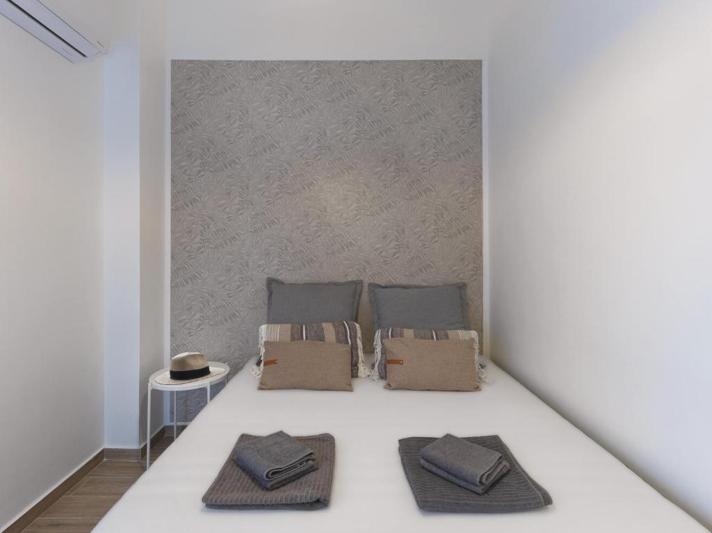 Posteľ alebo postele v izbe v ubytovaní Beautiful Athenian apartment with terrace