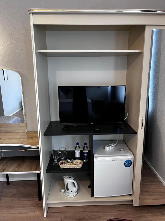 TV a/nebo společenská místnost v ubytování Saules rati