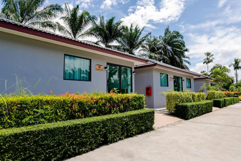 Neenlawat Riverside - Deluxe Villa