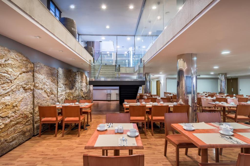 Restaurace v ubytování Hotel Jerez Centro
