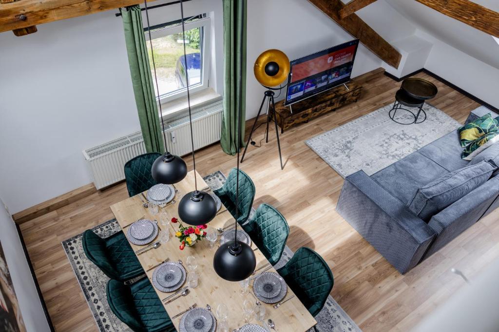 Posezení v ubytování UNiQE I 115qm I 3 Schlafzimmer I Nähe Messe
