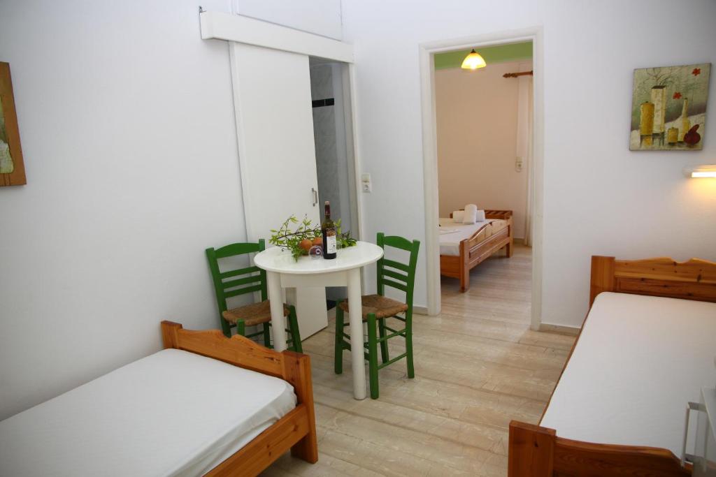 Nikos Apartments - One-Bedroom Apartment With Pool View