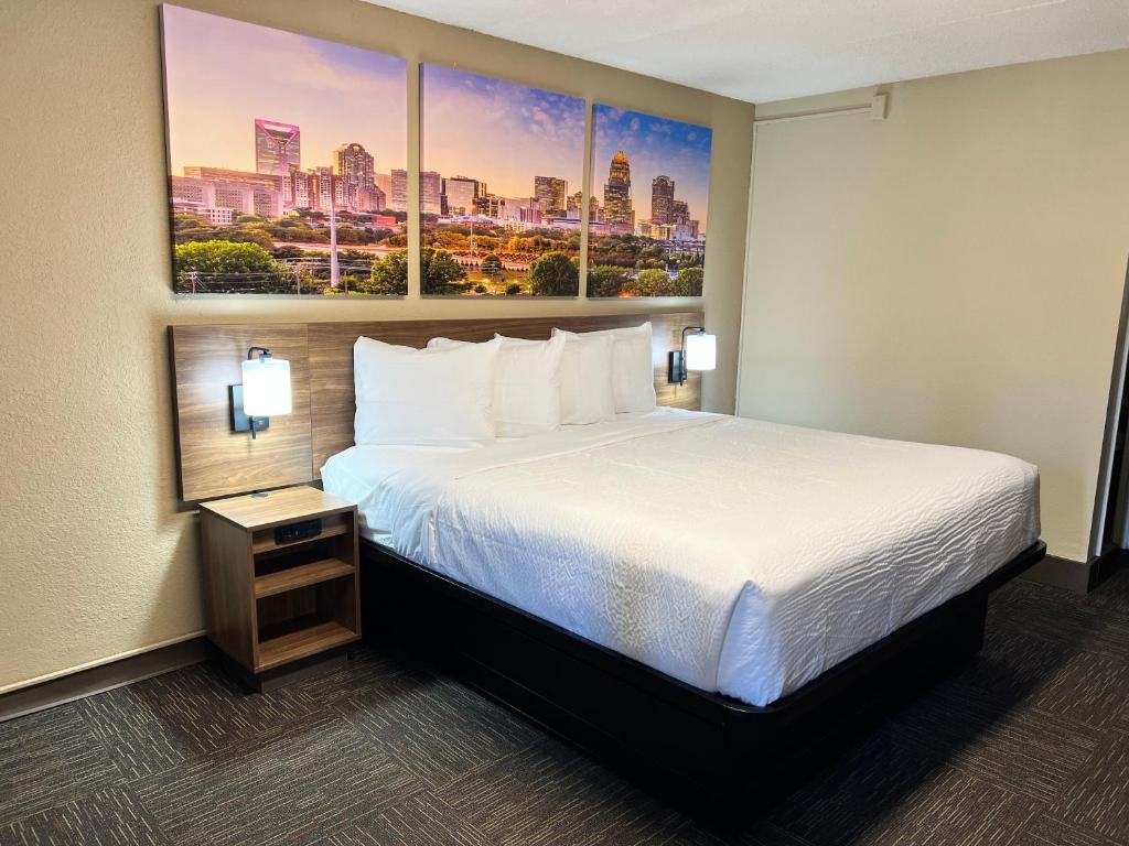 Days Inn by Wyndham Monroe NC - Queen Room - Niet -roken