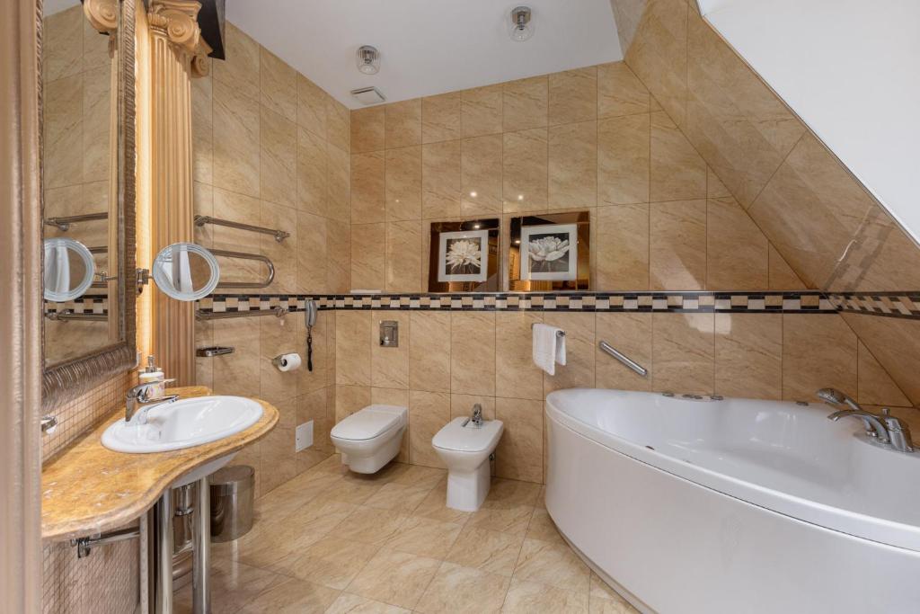 Koupelna v ubytování M5 self-service Boutique Hotel