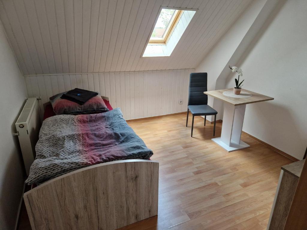 Monteurswohnung OG 2- Klein Wanzleben - Appartement De Trois Chambres