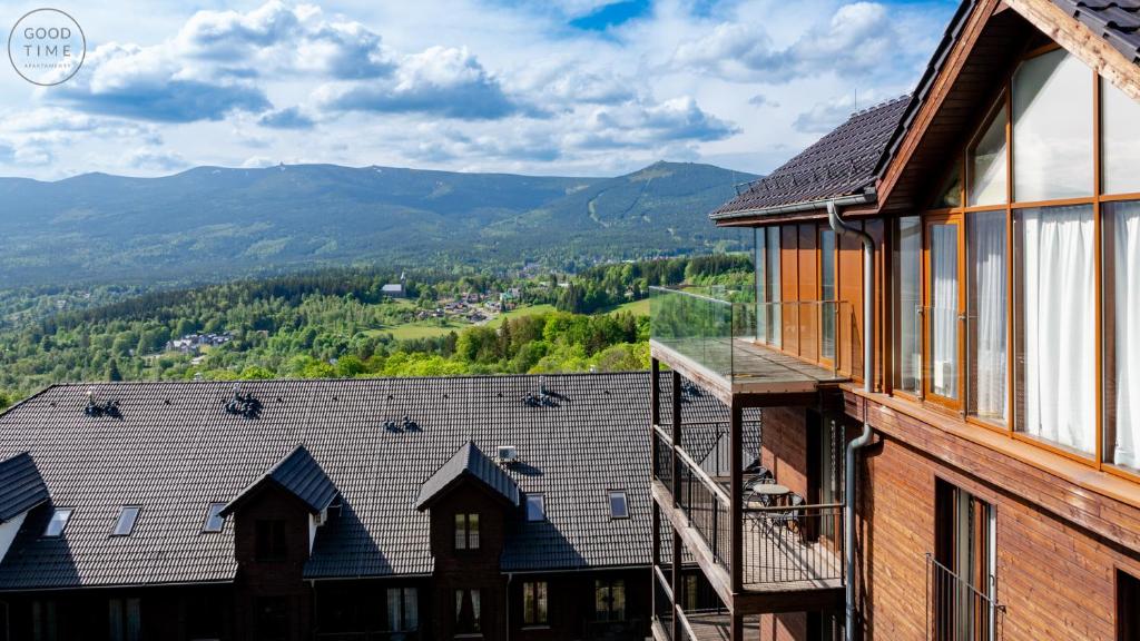 Výhľad na hory alebo výhľad na hory priamo z apartmánu