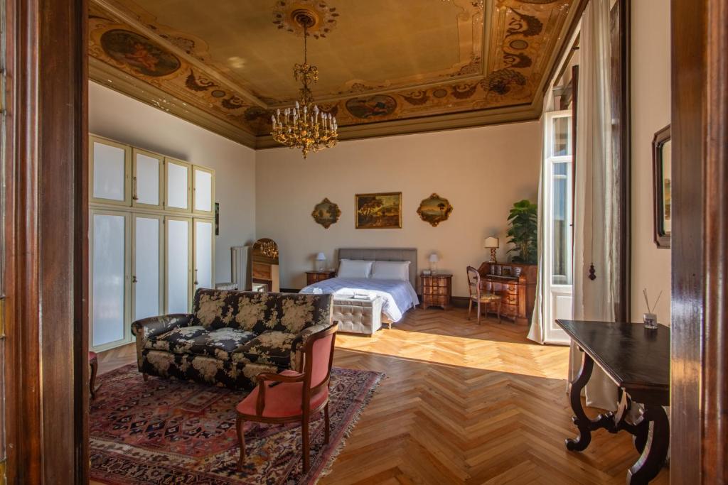Posezení v ubytování Belvedere Suite - Centro Storico - Terrazzo con Vista