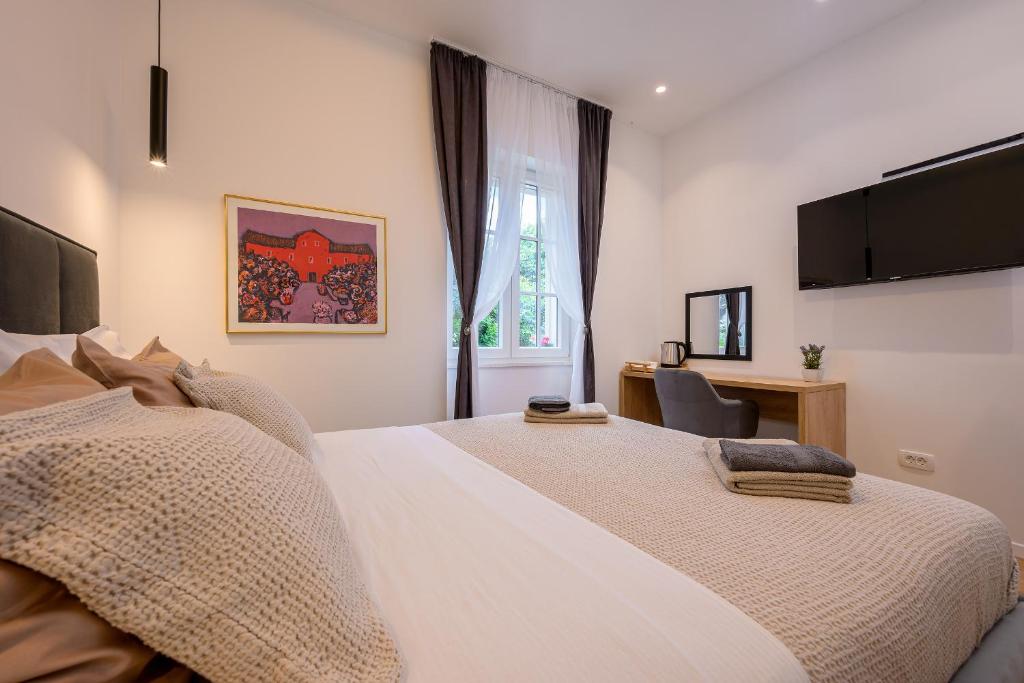 TV a/nebo společenská místnost v ubytování Jupiter Luxury Accommodation