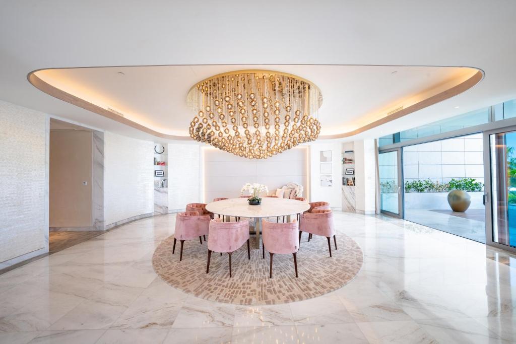 FIVE LUXE - Resim 45