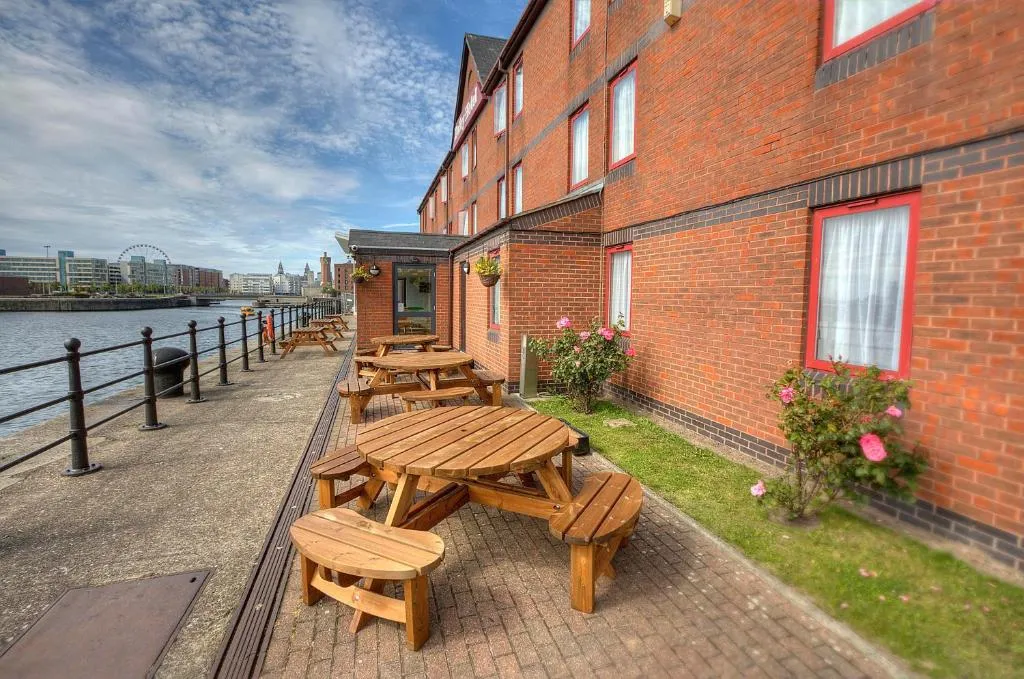 The Dolby Hotel Liverpool - Free city centre parking, Bayberry (NY), United Kingdom