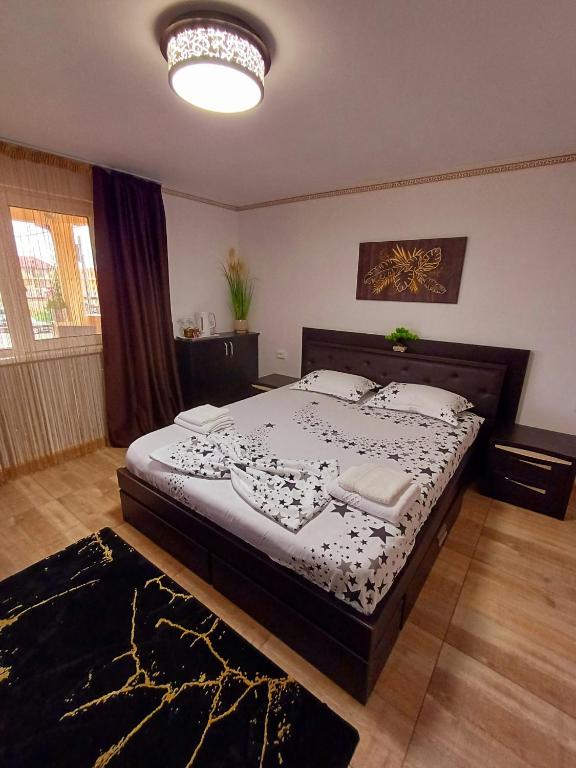 Postel nebo postele na pokoji v ubytování Kallithea