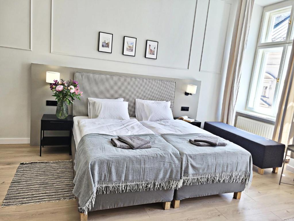 Anny 5 Apartamenty - Quadruple Room With Balcony
