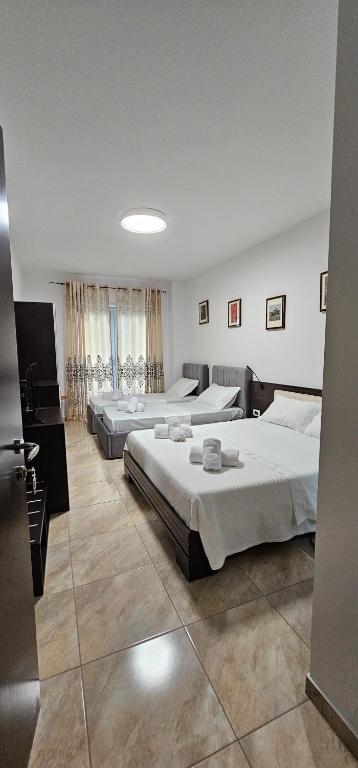 Hotel Pirro - Quarto Triplo Com Vista Jardim