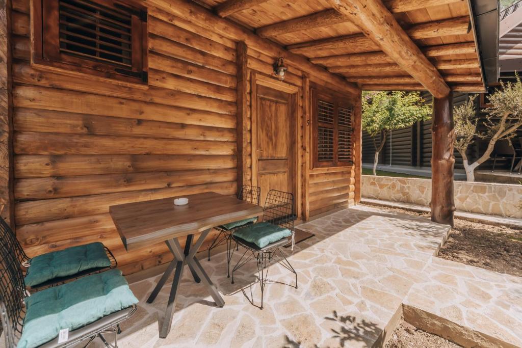 Fotografie z fotogalerie ubytování Ethno Lodge AB v destinaci Virpazar