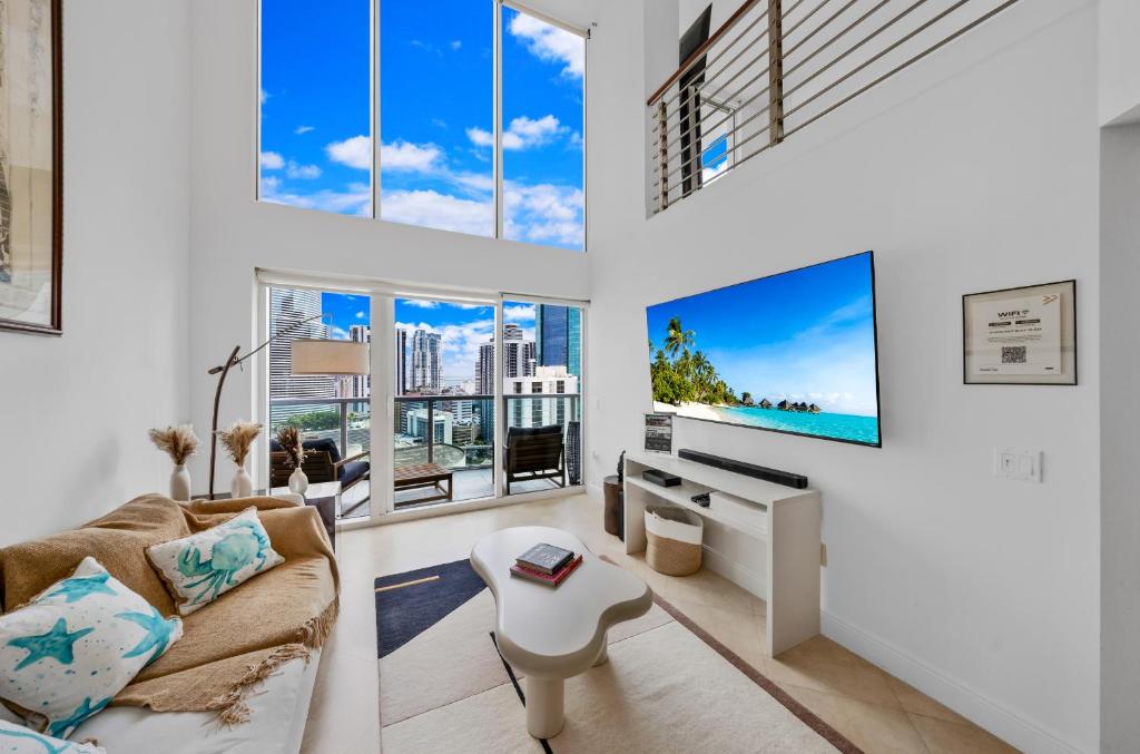迈阿密Brickell Breezeway - Oceanview Bi-level Loft的相册照片