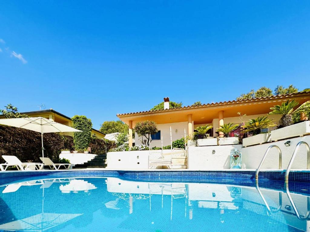 The swimming pool at or close to Aitana CostaBravaSi