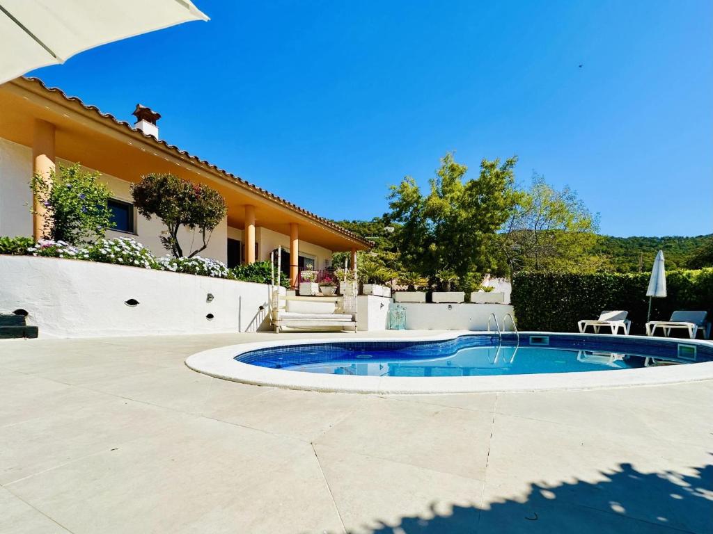 The swimming pool at or close to Aitana CostaBravaSi