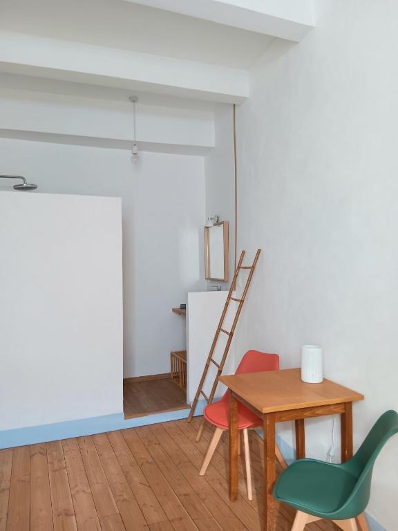 123 SOLEIL - Large Double Room