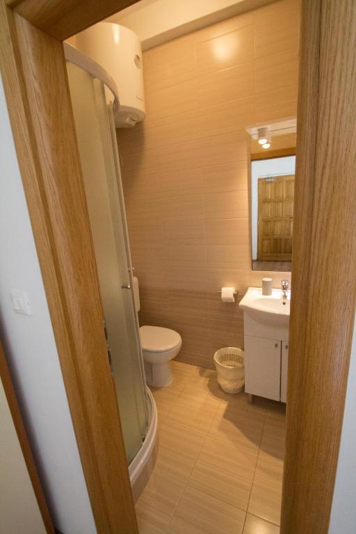 Koupelna v ubytování Apartmani Josip
