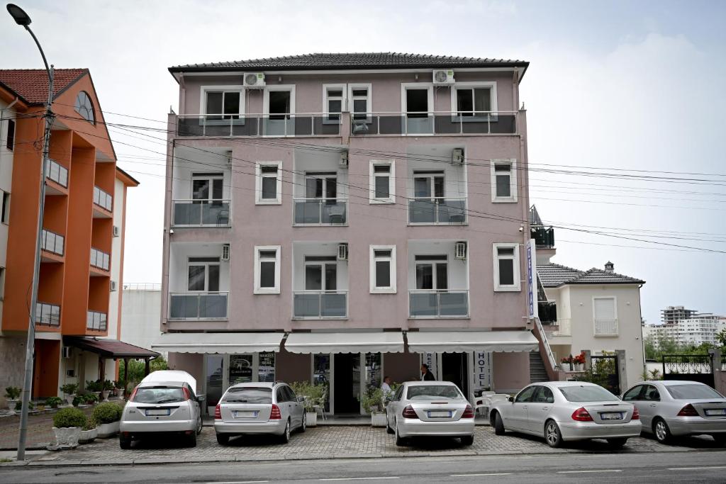 Budova, kde se hotel nachází