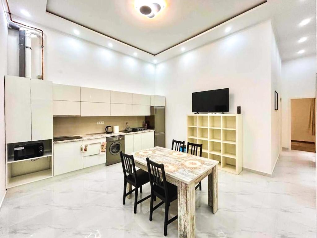 Stylish Haven in the City Center 1052 Budapest, Károly körút 8 kép - 1