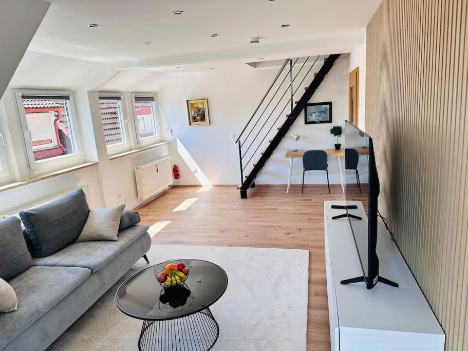 FeWo für 6 Personen WLAN Balkon Parken Stilvoll - Housity