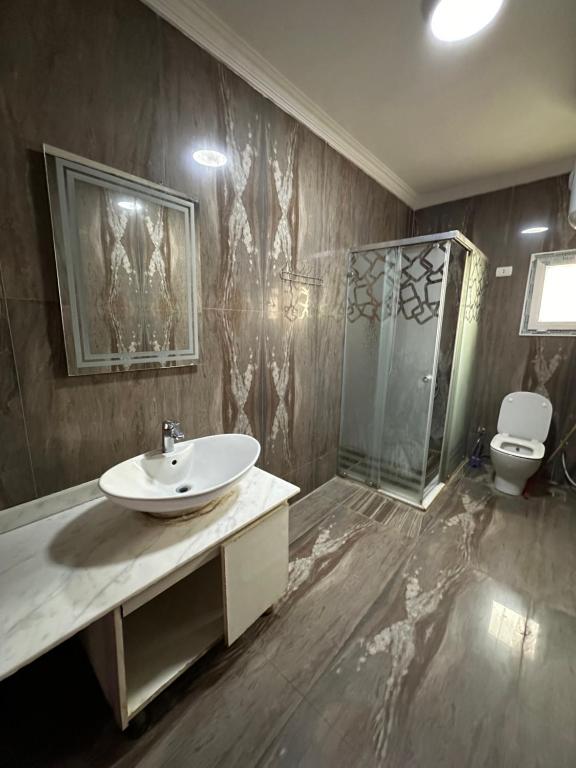 Koupelna v ubytování فيلا فاخرة بالحزام الاخضر