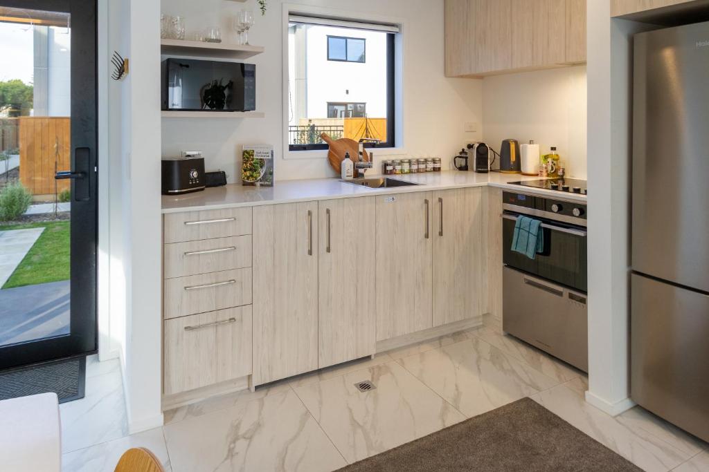 Serenity by the Sea: Coastal Escape1 bed 1 bath - Resim 25