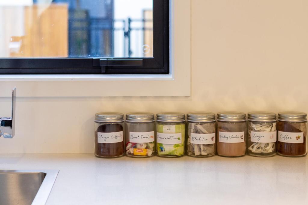 Serenity by the Sea: Coastal Escape1 bed 1 bath - Resim 39