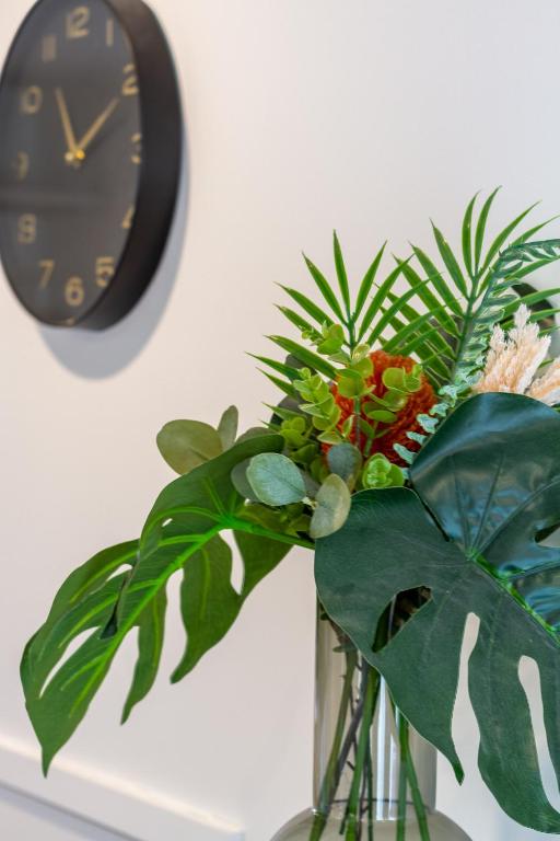 Serenity by the Sea: Coastal Escape1 bed 1 bath - Resim 21